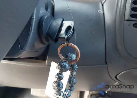 2002 Ford F-150 Lariat/Xlt z USA, uszkodzony, nr VIN 1FTRW07L82KB81362